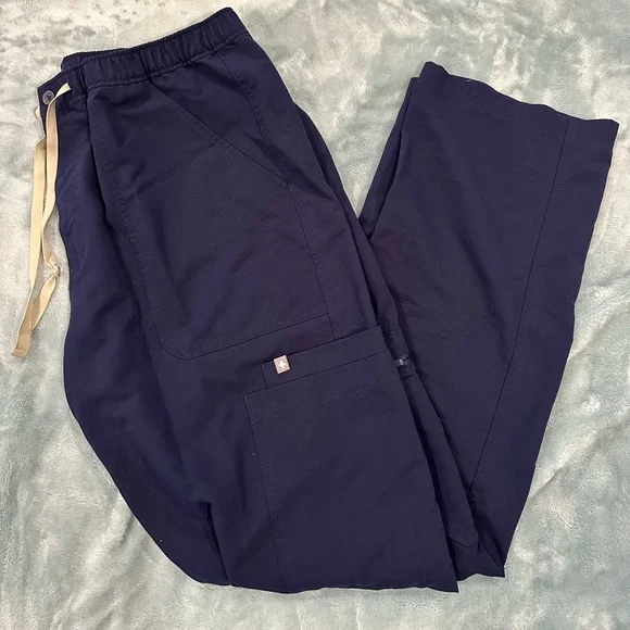 Men's Navy Figs Cairo Cargo Scrub Pants™ - Picture 2 of 4